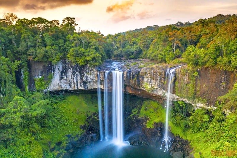 Thác Hang Én: Điểm trekking hút khách Gia Lai.