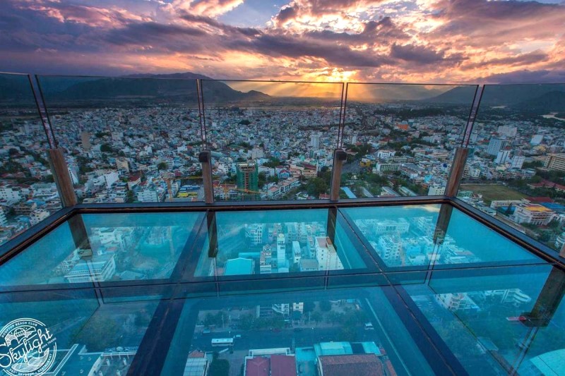 Skylight SkyWall: Dành cho người thích mạo hiểm, không sợ độ cao! (Ảnh: Skylight Nha Trang)