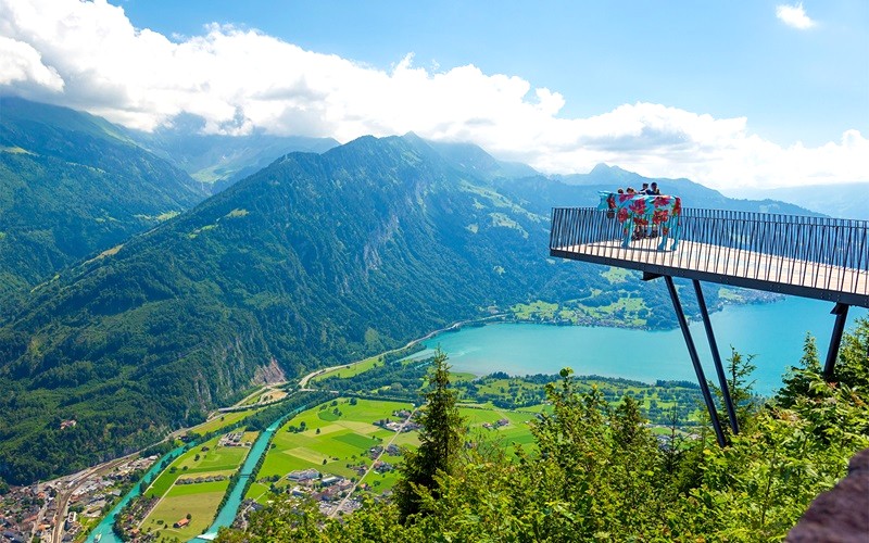 Harder Kulm, đỉnh Interlaken, cao 1.322m.