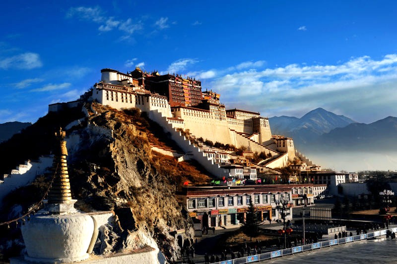 Lhasa, thành phố cao nhất thế giới (3650m).