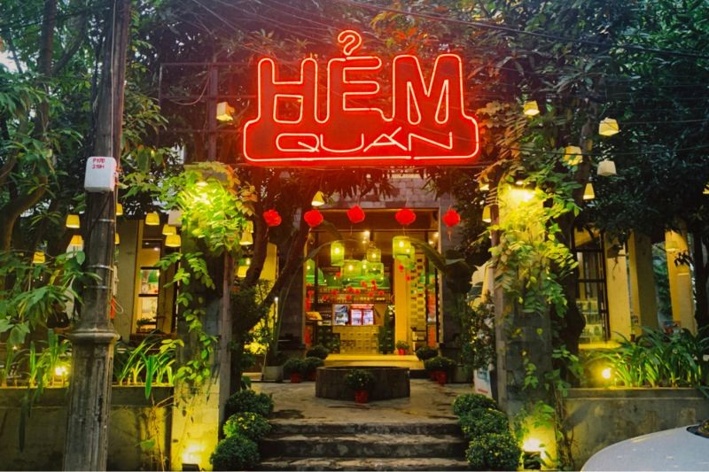 Hẻm Quán: Ẩm thực Nam Bộ, đa dạng món ngon.