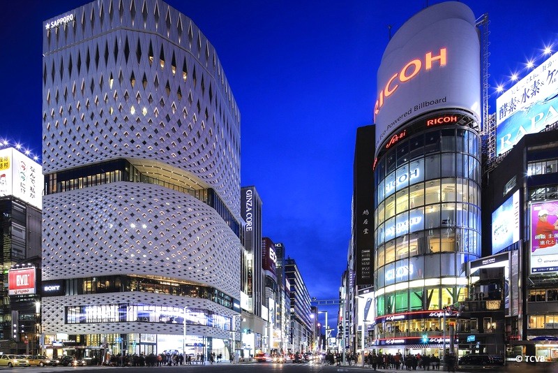 Ginza - biểu tượng hiện đại của Tokyo,  luôn biến đổi theo thời gian, toát ra năng lượng và nét quyến rũ độc đáo.