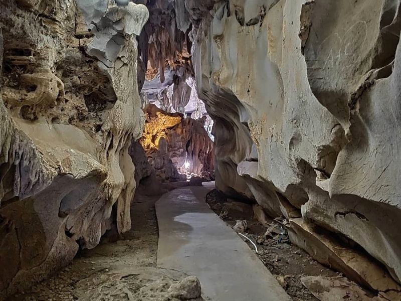 Hành trình 3000m vào lòng động Trung Trang.