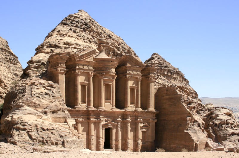 Petra, Jordan: Kỳ quan thế giới hiện đại.