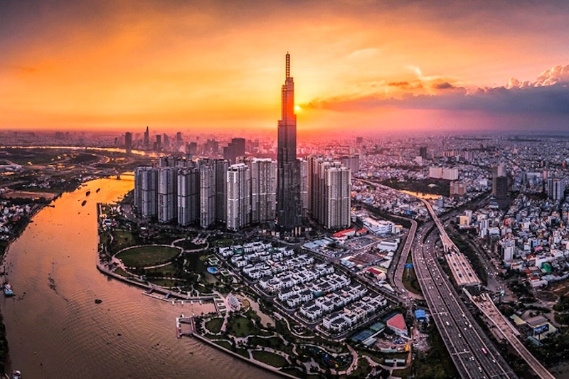 Landmark 81, nằm trong Khu đô thị Vinhomes Central Park, hiện là tòa nhà cao nhất Sài Gòn.