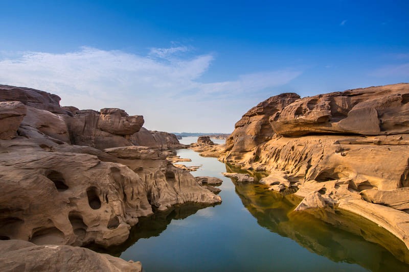 Ubon Ratchathani: Tỉnh đẹp ở Đông Bắc Thái Lan.