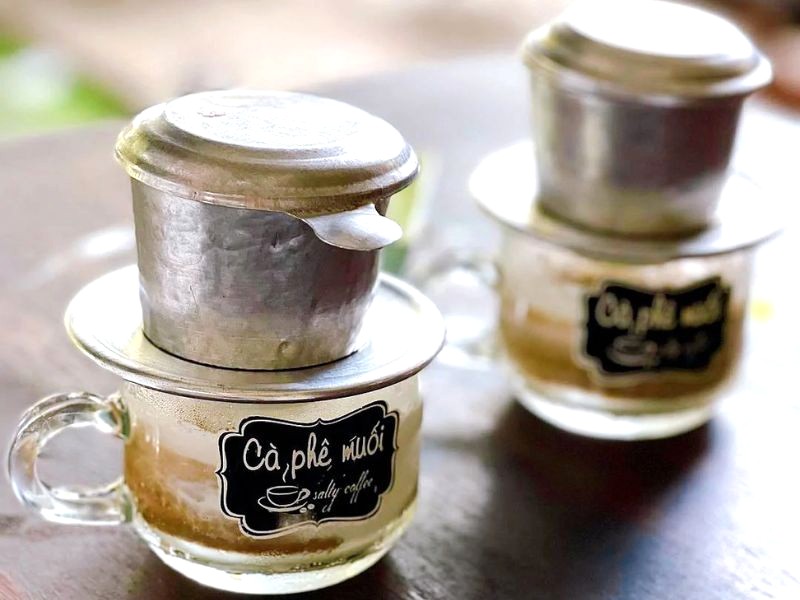 Quán cafe muối Huế 13 năm tuổi trên đường Nguyễn Lương Bằng. (Ảnh: Cafebiz)