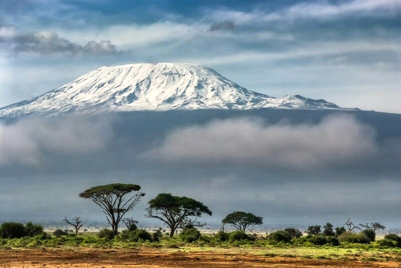 Kilimanjaro, núi lửa dạng tầng đã tắt ở Tanzania.