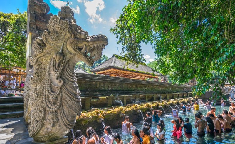 Tirta Empul: Ngôi đền nước nổi tiếng ở Bali.