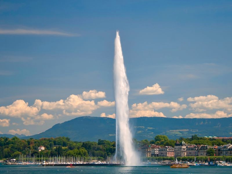 Đài phun nước Jet d'Eau, biểu tượng Geneva.