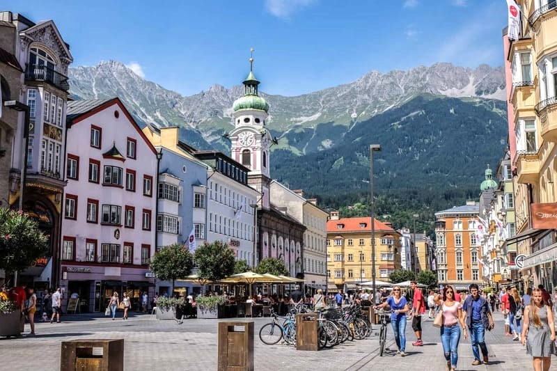 Innsbruck: Nơi lý tưởng khám phá cảnh quan Áo cho giới trẻ.