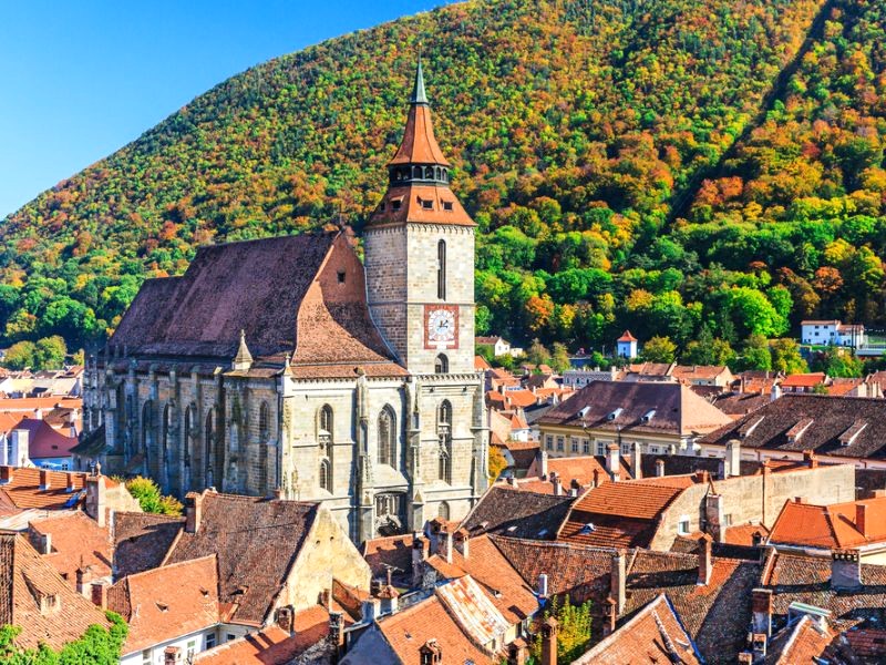 Nhà thờ Đen Brasov: Kiến trúc Gothic độc đáo.