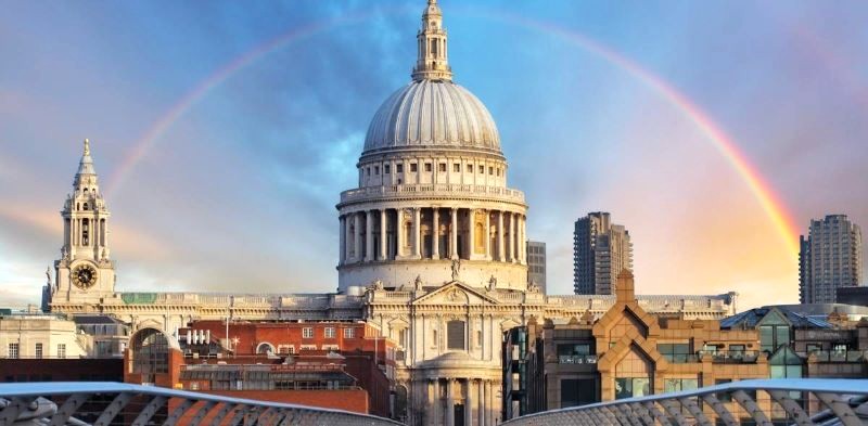 Nhà thờ Thánh Paul, biểu tượng kiến trúc Gothic London.