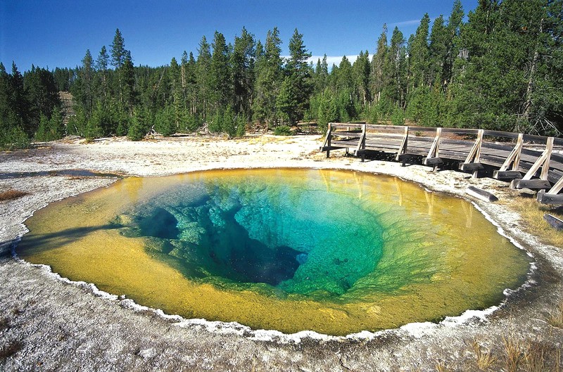 Suối Grand Prismatic, lưu vực Norris Geyser, Yellowstone.