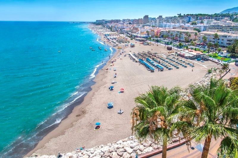 Torremolinos cách Malaga 20 phút lái xe.