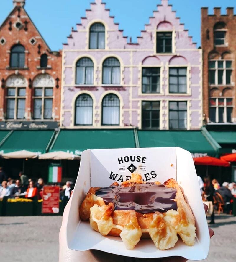 Bruges: thiên đường waffles cho tín đồ hảo ngọt.