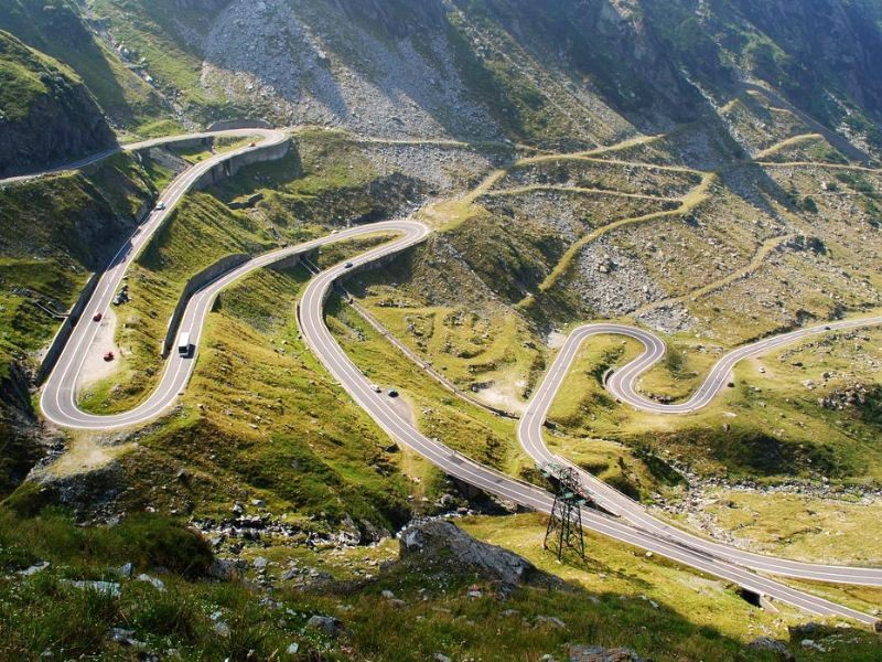 Transfagarasan: Đường quanh co, đẹp mê hồn.