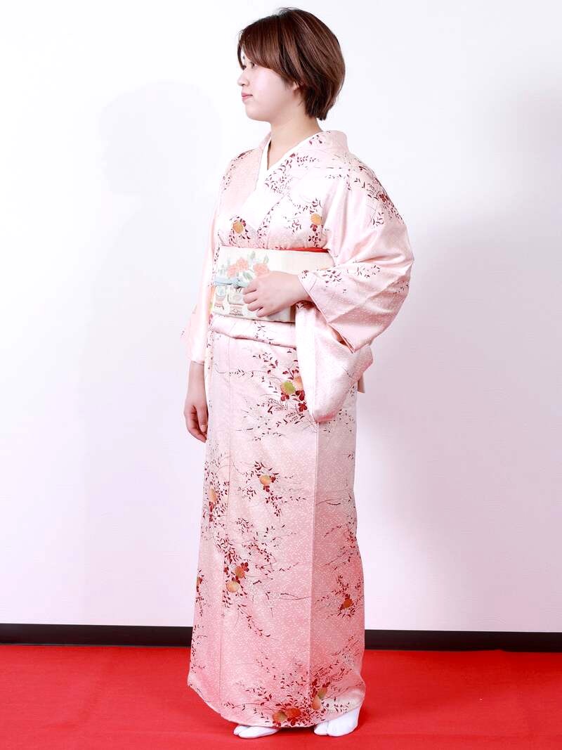 Họa tiết nhỏ tô điểm Kimono Komon.