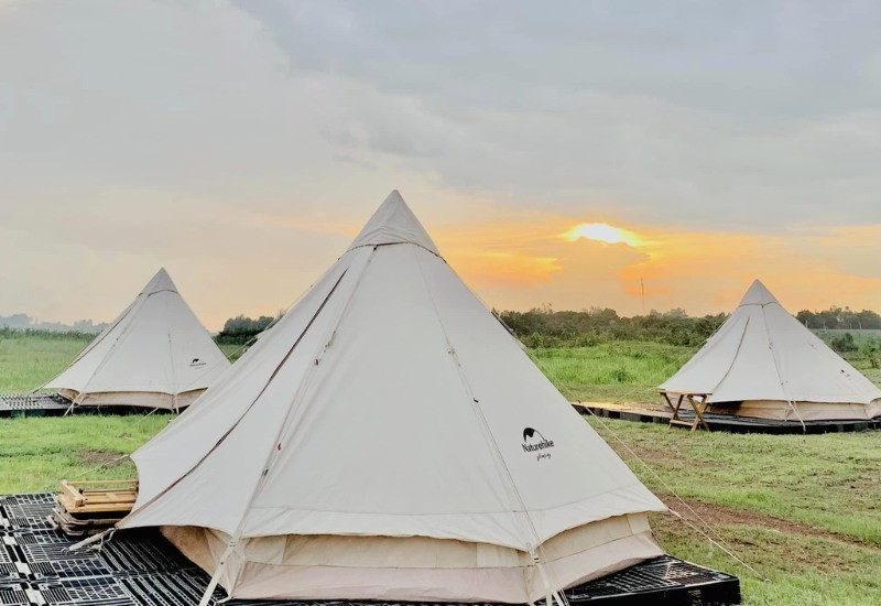 Hoàng hôn tuyệt đẹp tại The Emma Glamping.