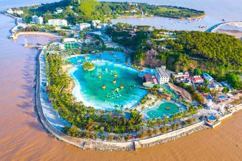 Nghỉ dưỡng trọn vẹn hơn với resort ven biển.