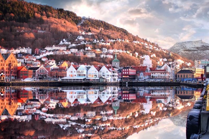 Bryggen: Di sản lịch sử, gắn bó với đời sống người dân.