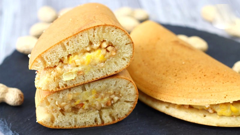 Apam Balik: Bánh kếp nhân ngọt, thơm, lạ miệng.