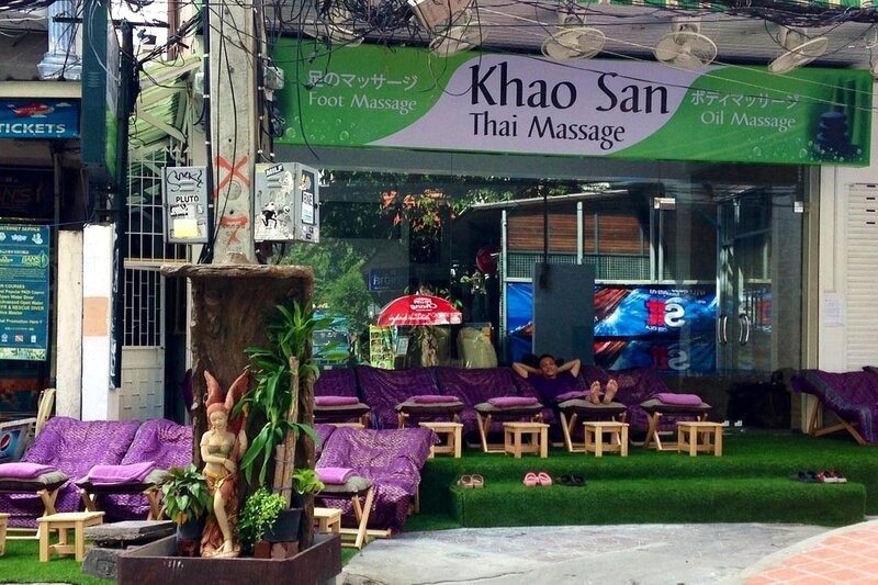 Thư giãn với massage tại Khao San Road.