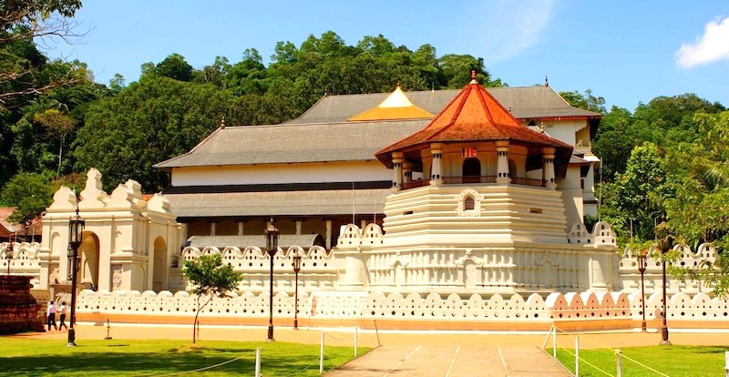 Chùa Răng Phật, biểu tượng nổi tiếng của Kandy, Sri Lanka.