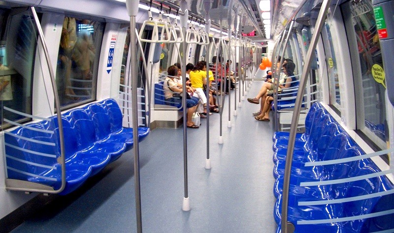 MRT: Di chuyển dễ dàng đến Tiểu Ấn.