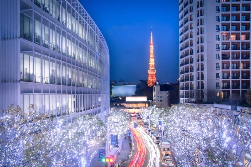 Roppongi đông đúc người.