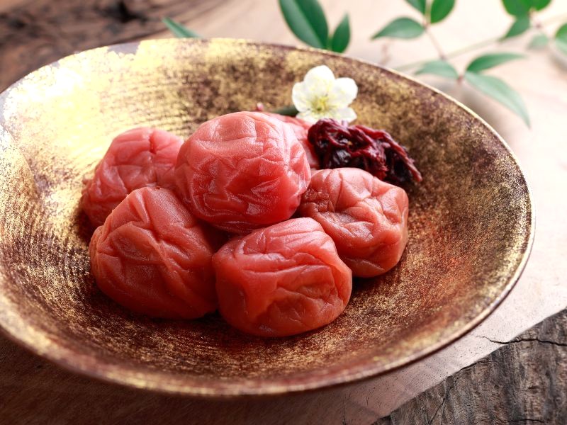 Umeboshi: Phương thuốc giải độc hiệu quả (Ảnh: motosuke_moku)