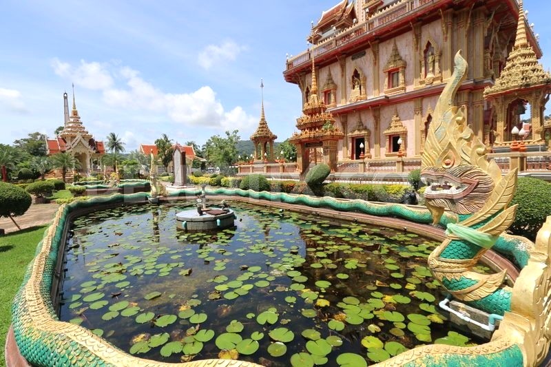 Wat Chalong, ngôi chùa cổ kính ở Phuket, được xây dựng năm 1837 dưới thời vua Rama II.