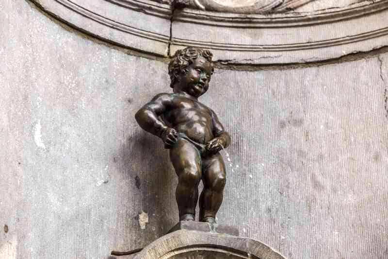 Công trình Manneken Pis, được thiết kế năm 1388, đã trải qua nhiều thăng trầm lịch sử.