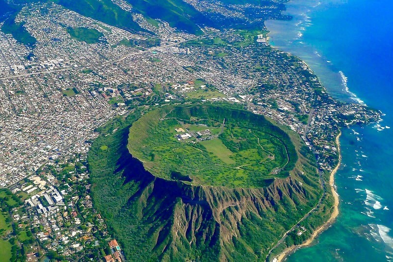 Diamond Head: Toàn cảnh ngoạn mục