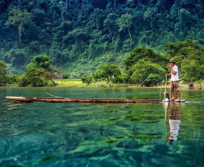 Ao Tiên: Thanh bình, tươi mát, lý tưởng cho người yêu thiên nhiên.