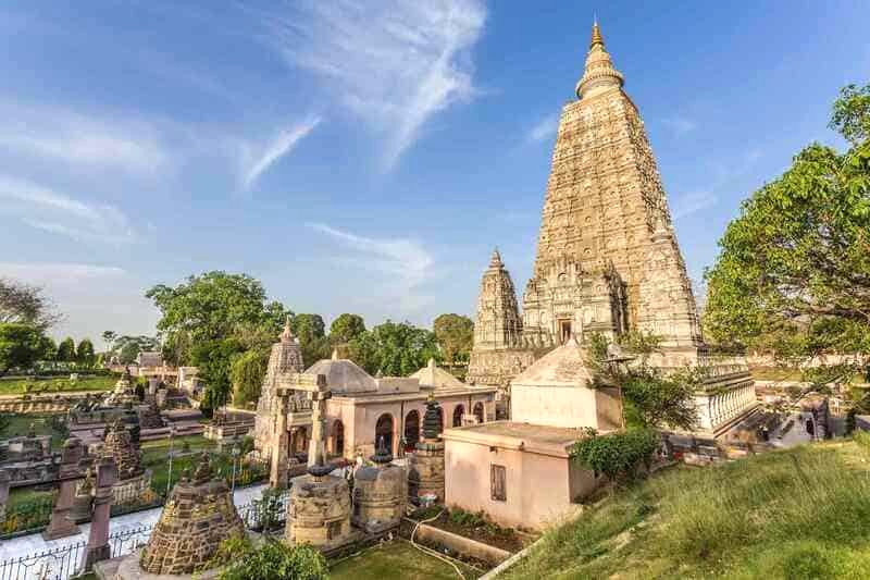 Bay đến Bodh Gaya cần nhiều chặng.