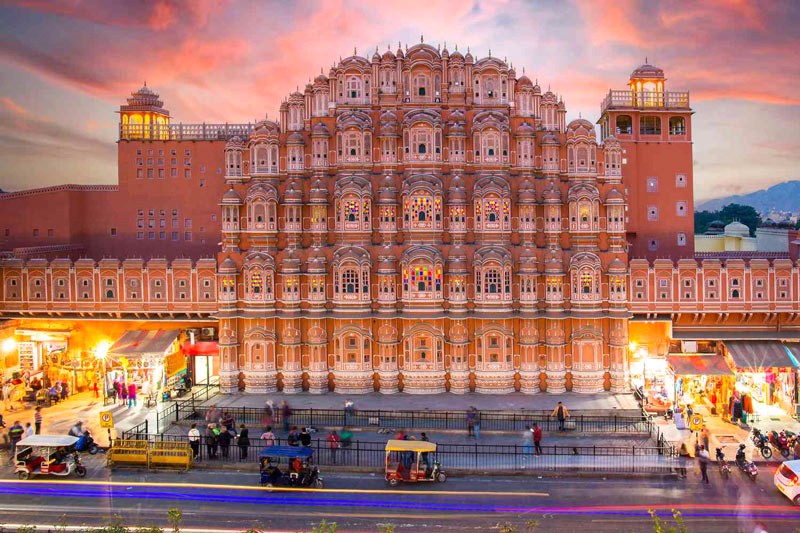 Hawa Mahal: nguy nga, tráng lệ.