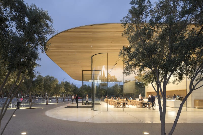 Apple Park: Nơi học hỏi, khám phá, mua sắm và nhiều hơn thế nữa.