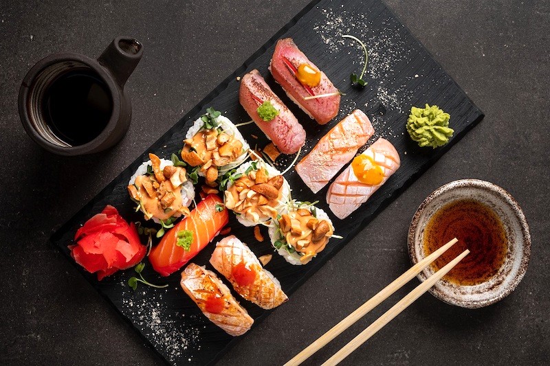 Sushi tại Matsuri chinh phục thực khách bởi vị ngon mềm tròn, giữ trọn vị tươi ngon của nguyên liệu. (Ảnh: Matsuri)