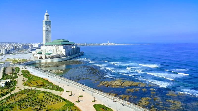 Casablanca: vẻ đẹp mê hoặc, văn hóa rực rỡ.