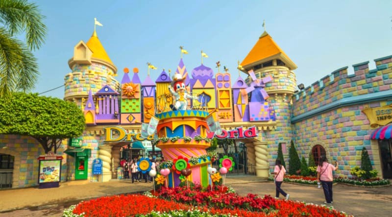 Nhiều cách di chuyển đến Dream World từ trung tâm Bangkok.