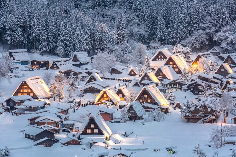 Shirakawago cổ kính, đẹp như tranh vẽ.