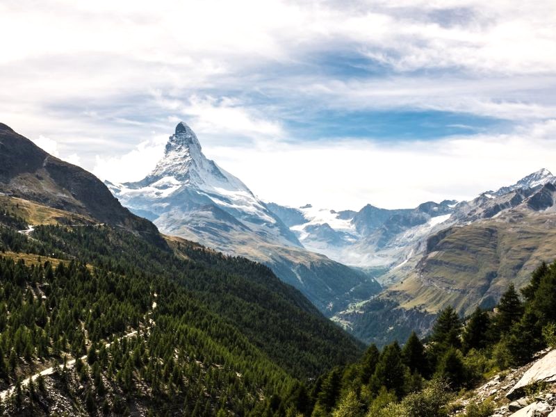 Zermatt mê hoặc lòng người bởi cảnh sắc thiên nhiên. (Ảnh: Chris Holgersson)