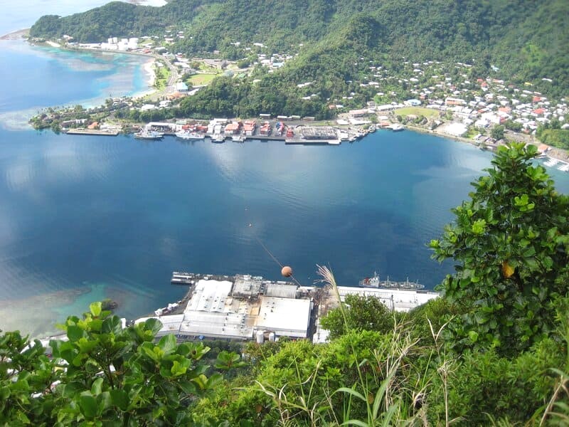 Du lịch Samoa: Bay đến Sân bay Pago Pago.