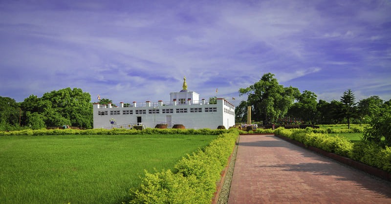 Đền Maya Devi, điểm thu hút chính cho hành trình Phật giáo tại Lumbini.