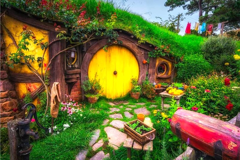 Khám phá ngôi làng Hobbit thu nhỏ, lấy cảm hứng từ những bộ phim đình đám, ẩn mình trong khung cảnh thiên nhiên thơ mộng.  📸 @gody_travel