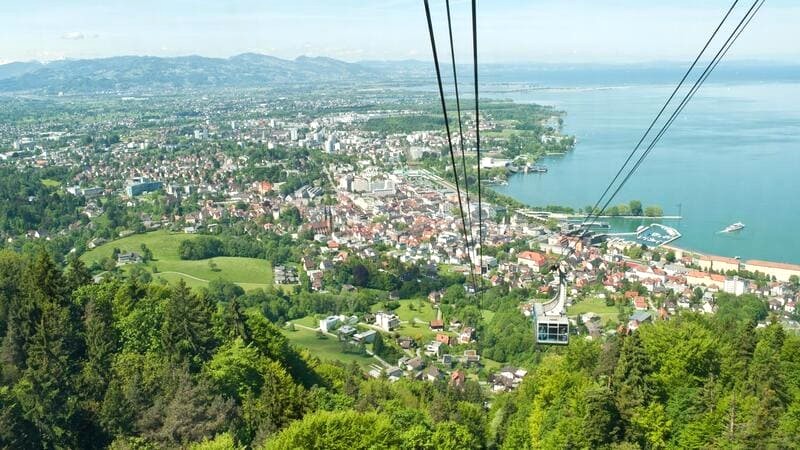 Bregenz, trung tâm vùng Vorarlberg thơ mộng bên hồ Constance.