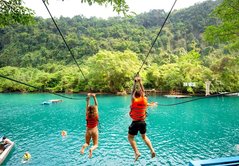 Trải nghiệm zipline Sông Chày khó bỏ lỡ!