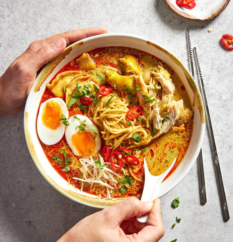 Laksa: Mì cay nồng, khó chiều.