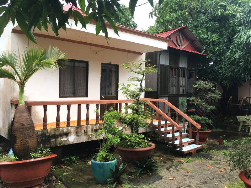 Thu Thảo Homestay hấp dẫn du khách bởi kiến trúc cổ kính, hòa hợp với thiên nhiên.